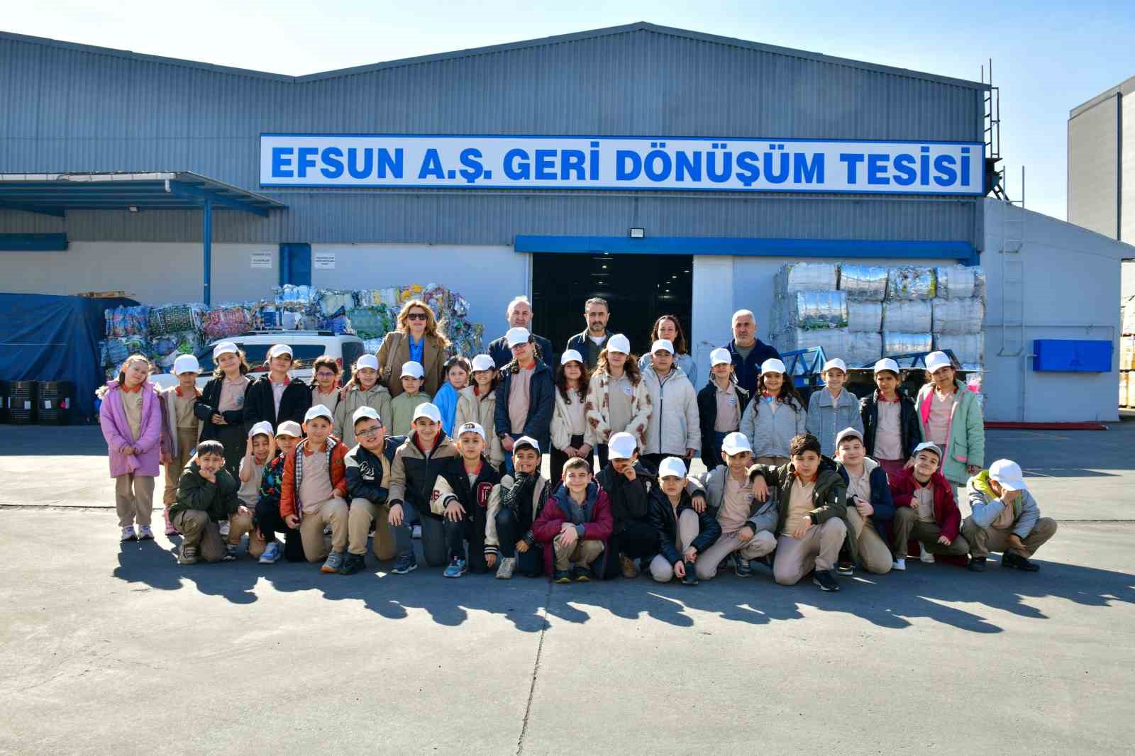 30 Mart Sıfır Atık G&uuml;n&uuml;&rsquo;nde Esenyurtlu &ccedil;ocuklara &ccedil;evre bilinci aşılandı
