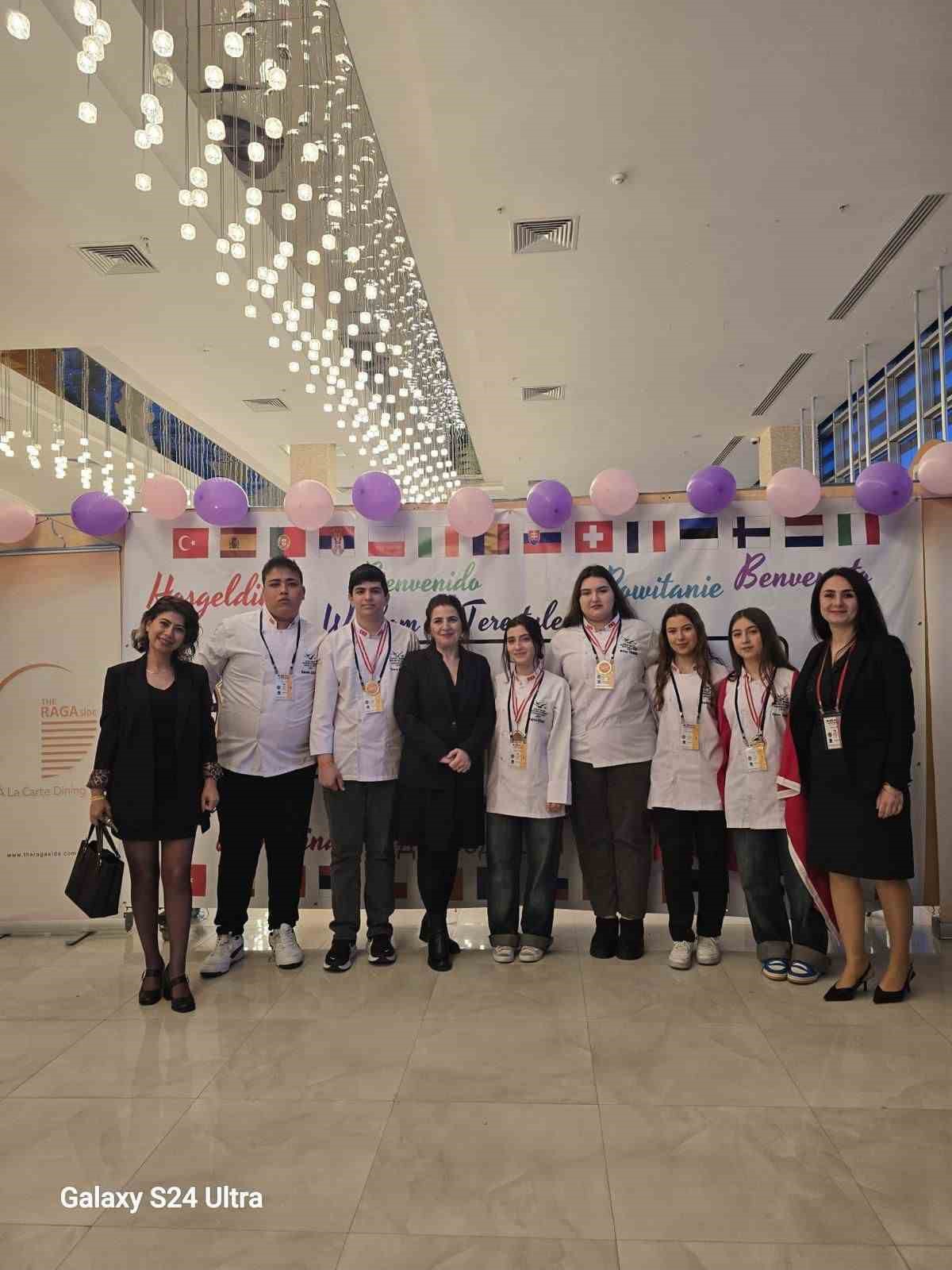 Marmarisli &ouml;ğrenciler uluslararası gastronomi yarışmasında madalyaları topladı
