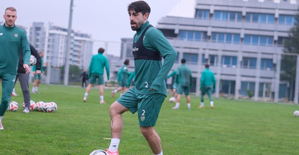 Bursaspor, Mardin ma&ccedil;ı hazırlıklarına başladı
