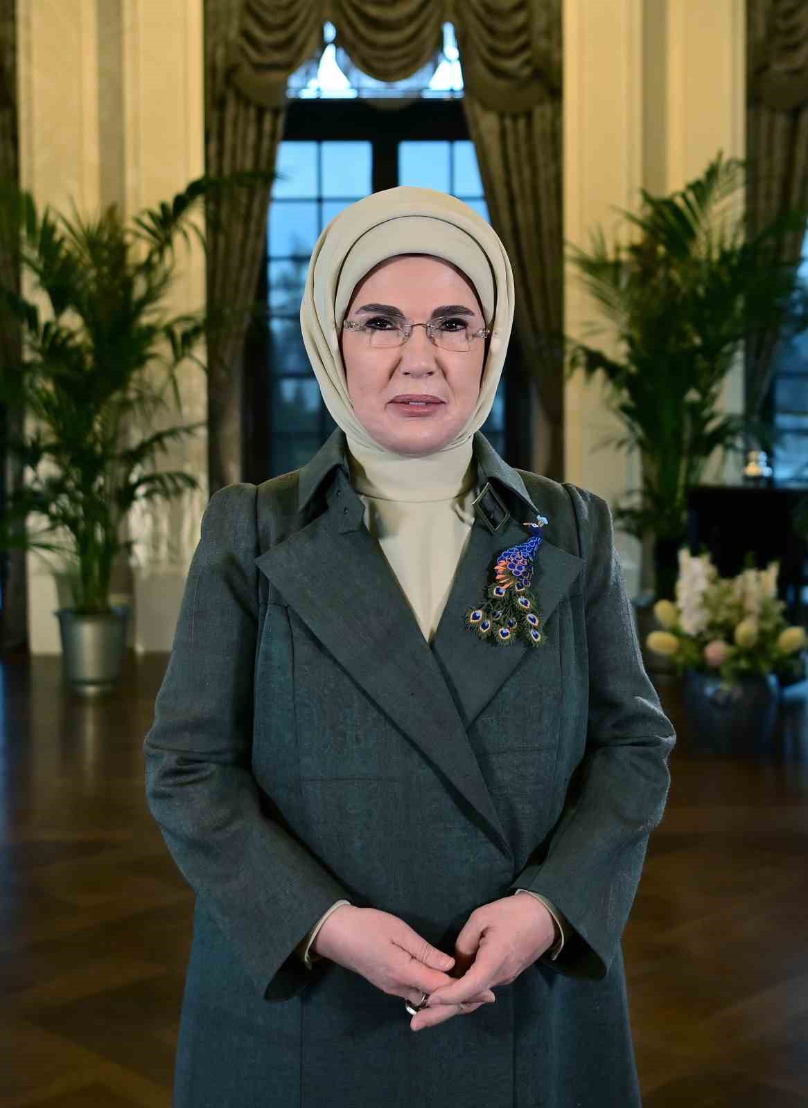 Emine Erdoğan: "K&uuml;resel &ouml;l&ccedil;ekte israf edilen gıdanın sadece d&ouml;rtte birini kurtarabilsek d&uuml;nyadaki a&ccedil;lığa son verebiliriz"
