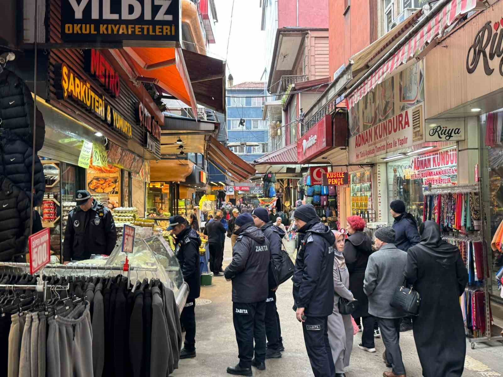 Zonguldak&rsquo;ta zabıtadan &rsquo;kaldırım işgali&rsquo; denetimi
