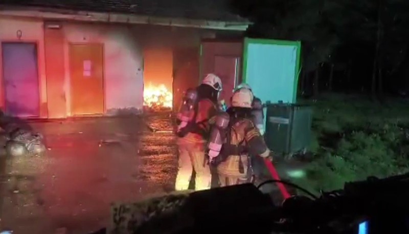 Onkoloji tıbbi atık deposunda korkutan yangın