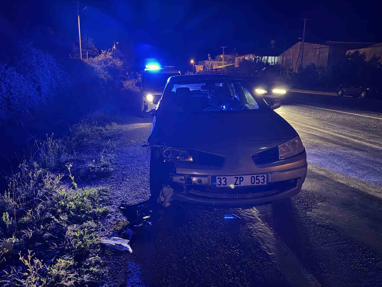 Otomobilin &ccedil;arptığı elektrikli bisiklet kanala d&uuml;şt&uuml;: 1 &ouml;l&uuml;, 1 yaralı
