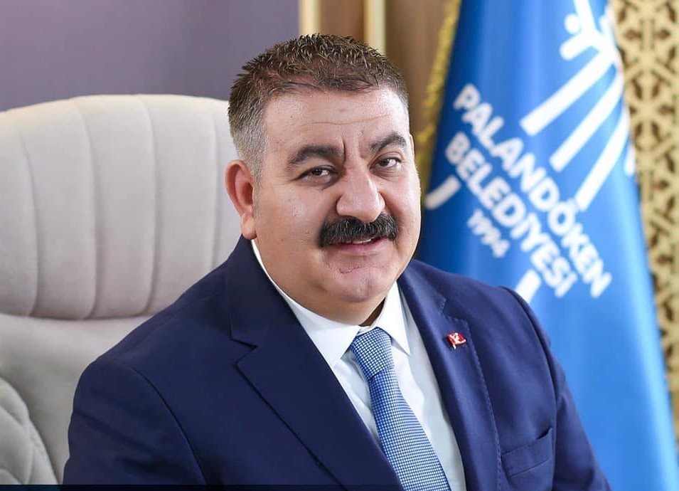 Erzurum&rsquo;da karla m&uuml;cadele devam ediyor
