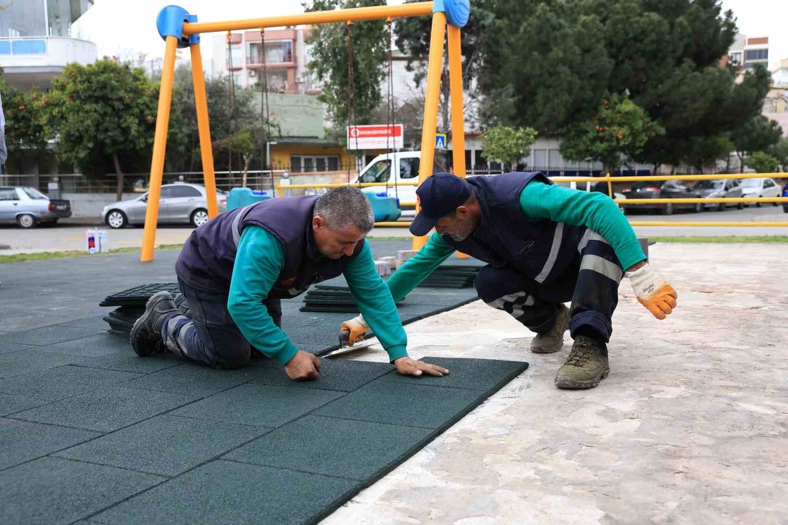 Efeler Belediyesi’nden parklarda bakım ve onarım çalışması