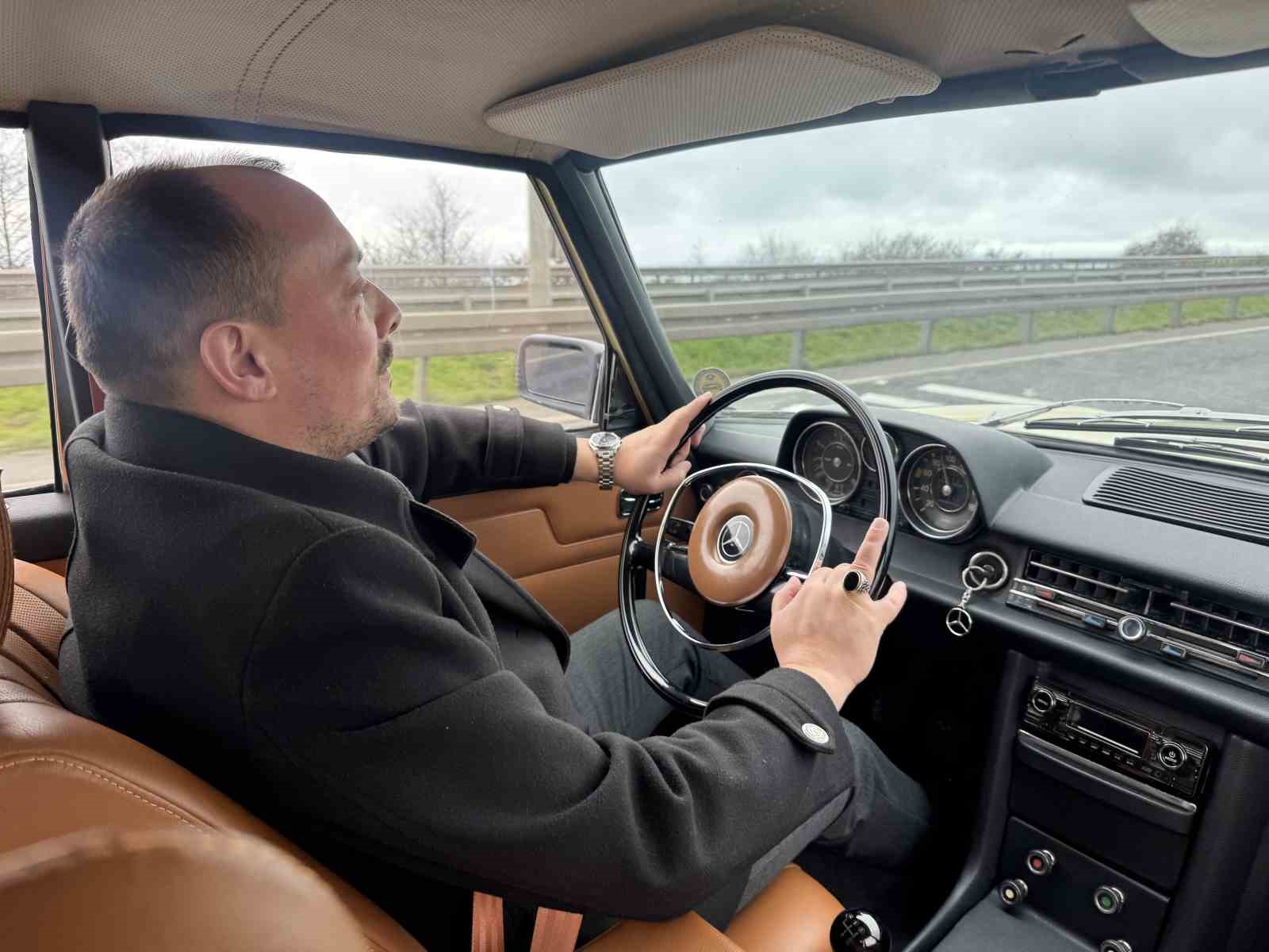 25 bin liraya aldı, 1 milyon lira harcadı: Ordulu klasik tutkunu yarım asırlık aracı fabrikadan &ccedil;ıktığı ilk g&uuml;nk&uuml; haline d&ouml;nd&uuml;rd&uuml;
