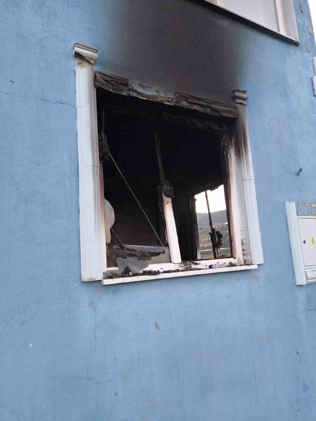 Elektrikli battaniyeden &ccedil;ıkan yangında hayatını kaybetti
