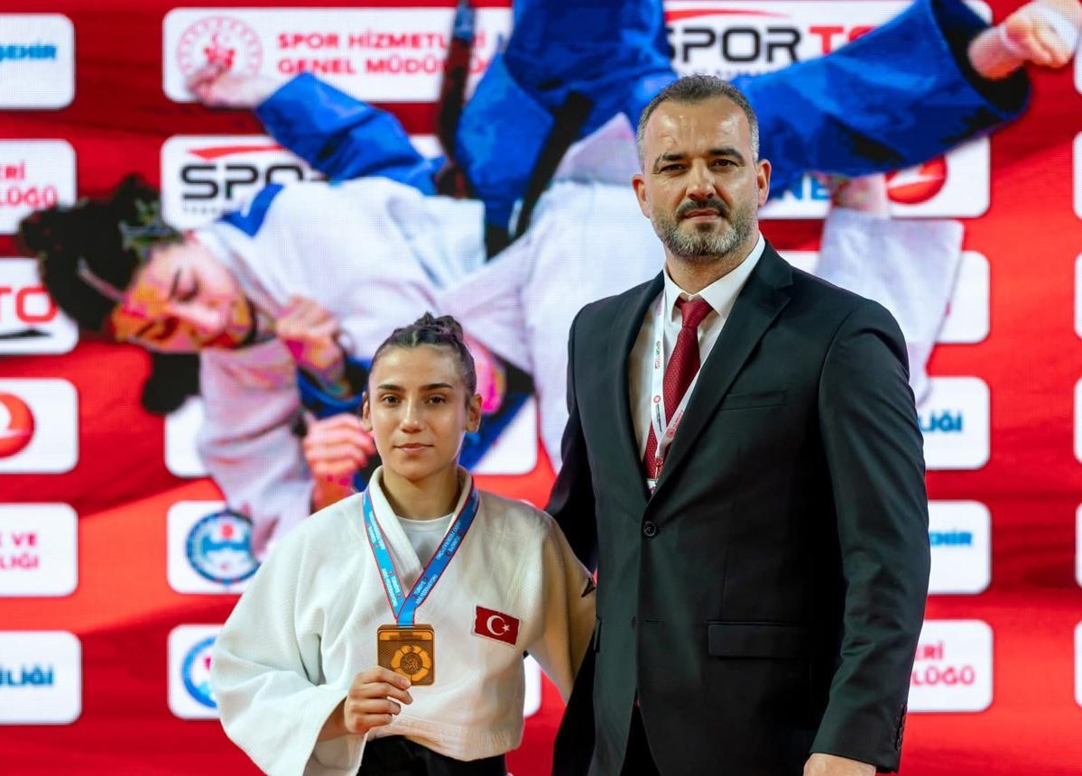 Yunusemreli judocular Trabzon&rsquo;dan &ccedil;ifte madalya ile d&ouml;nd&uuml;
