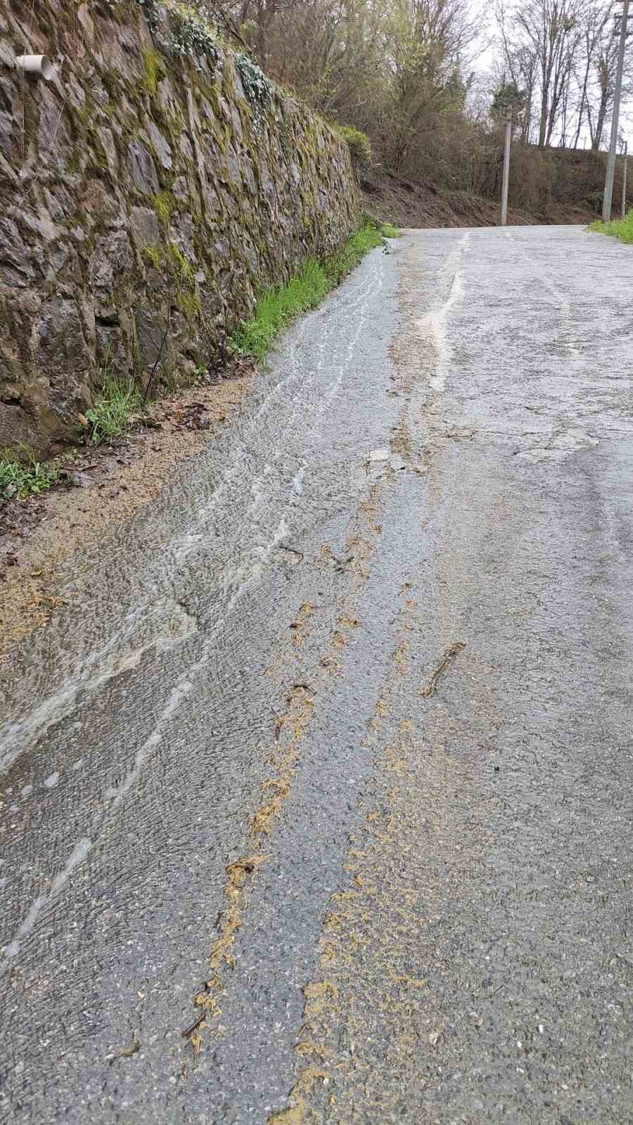 Dereye hayvansal atık bırakan &ccedil;iftlikler yakalandı
