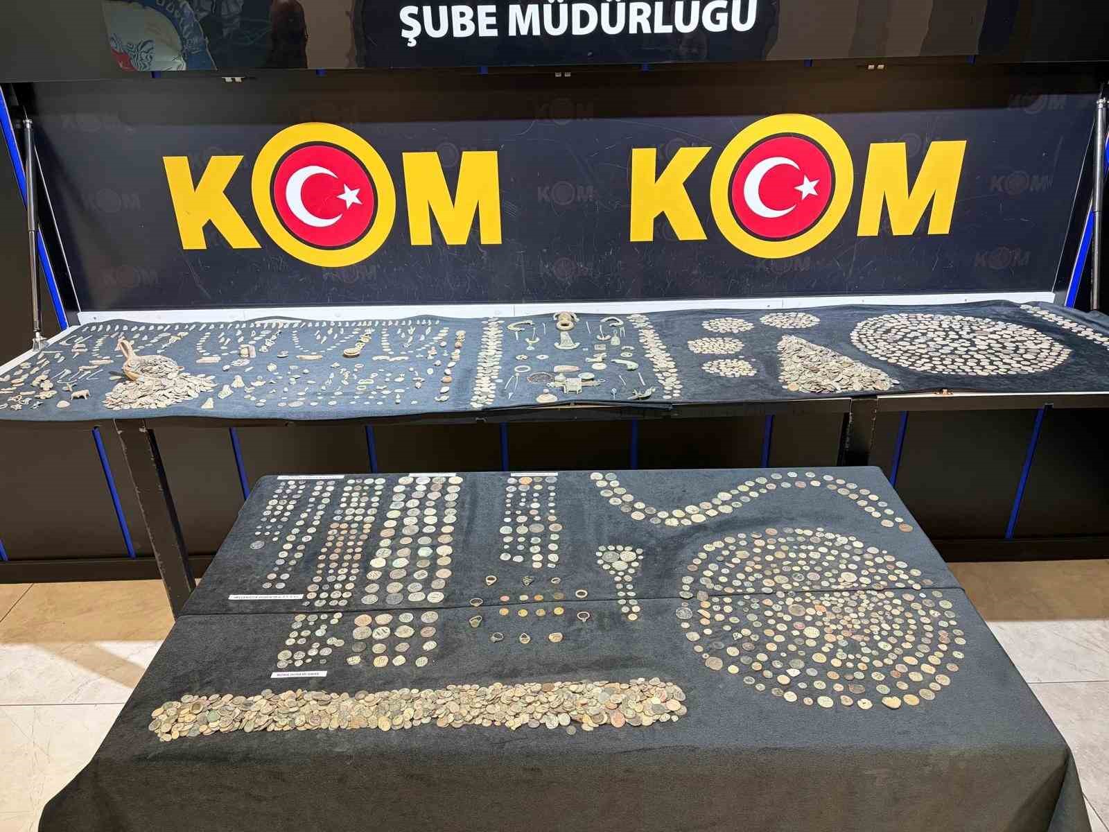 30 milyon liralık tarihi eser ele ge&ccedil;irildi
