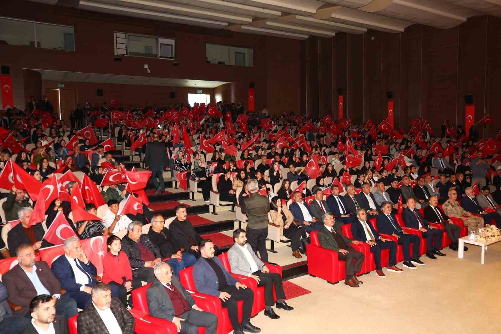 Adıyaman&rsquo;da "Kim var?" sanat etkinliği ger&ccedil;ekleştirildi
