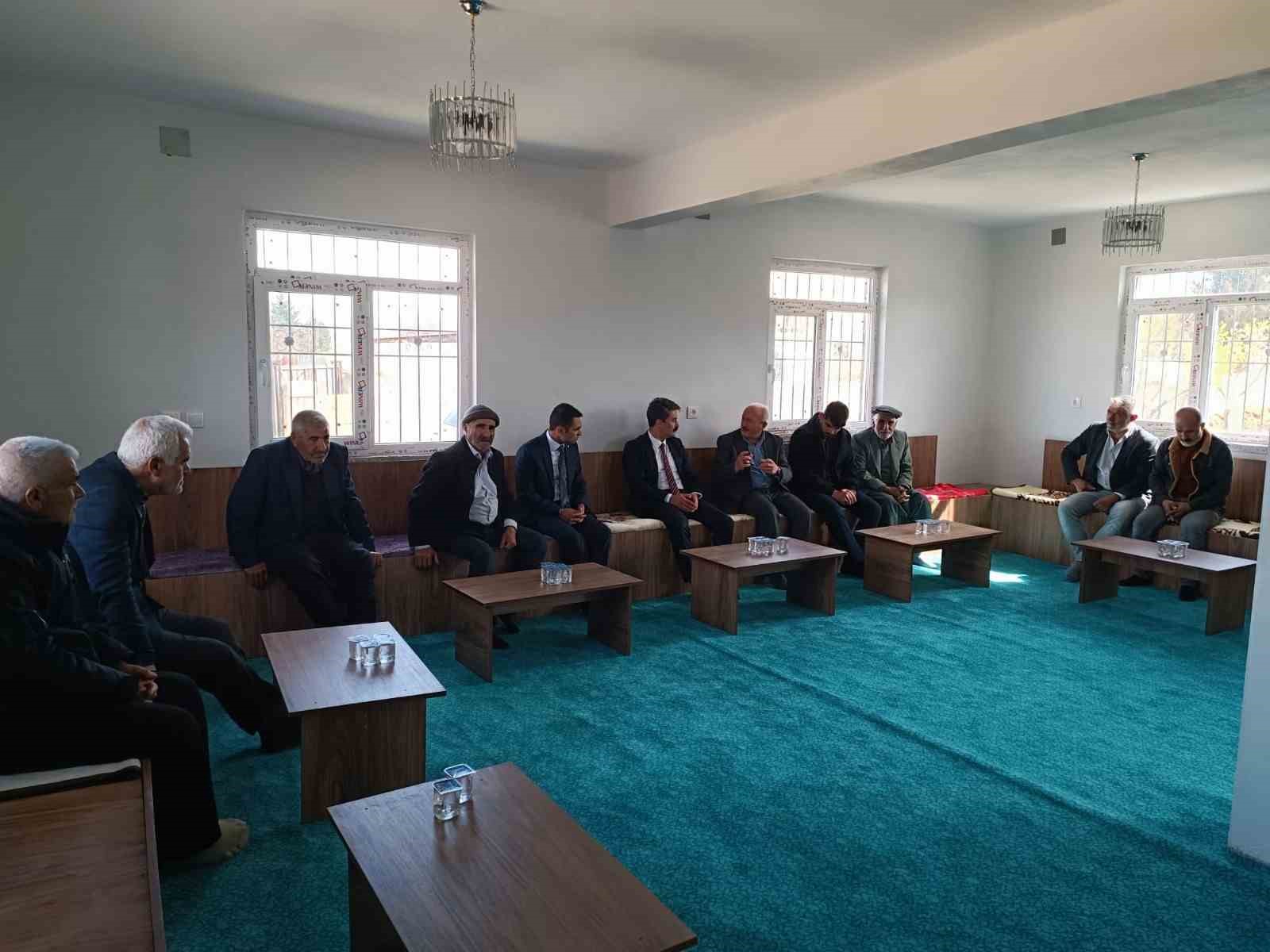 Kaymakam Aslan, k&ouml;ylerde vatandaşlarla buluştu
