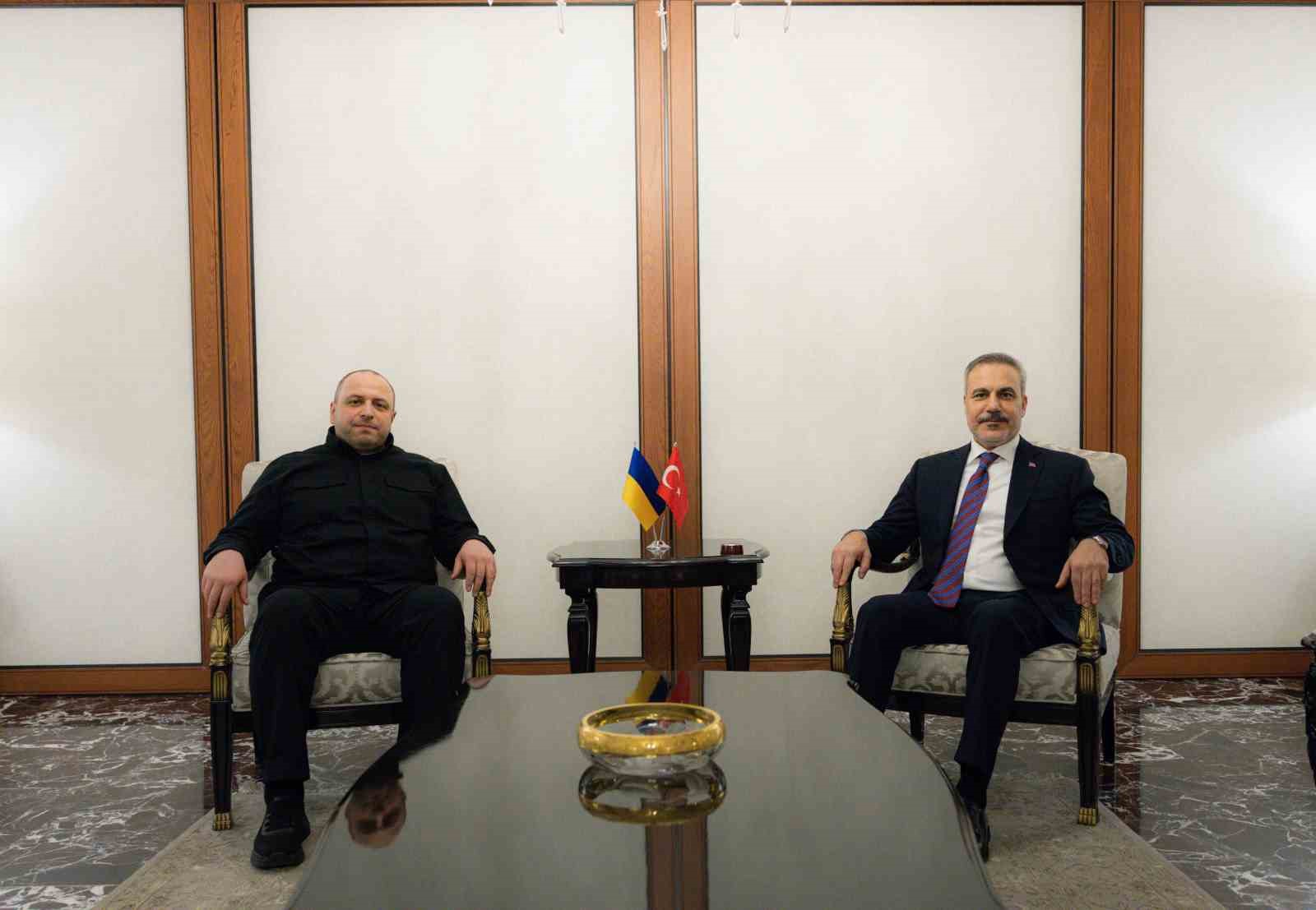 Dışişleri Bakanı Hakan Fidan, Ukrayna Milli Güvenlik ve Savunma Konseyi Sekreteri Rüstem Umerov ile Ankara’da bir araya geldi.