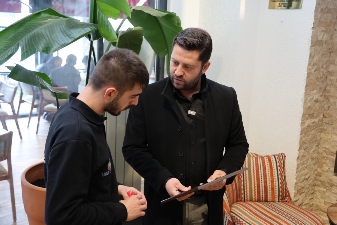 Kartepe&rsquo;de işletmelere y&ouml;nelik ruhsat denetimleri devam ediyor
