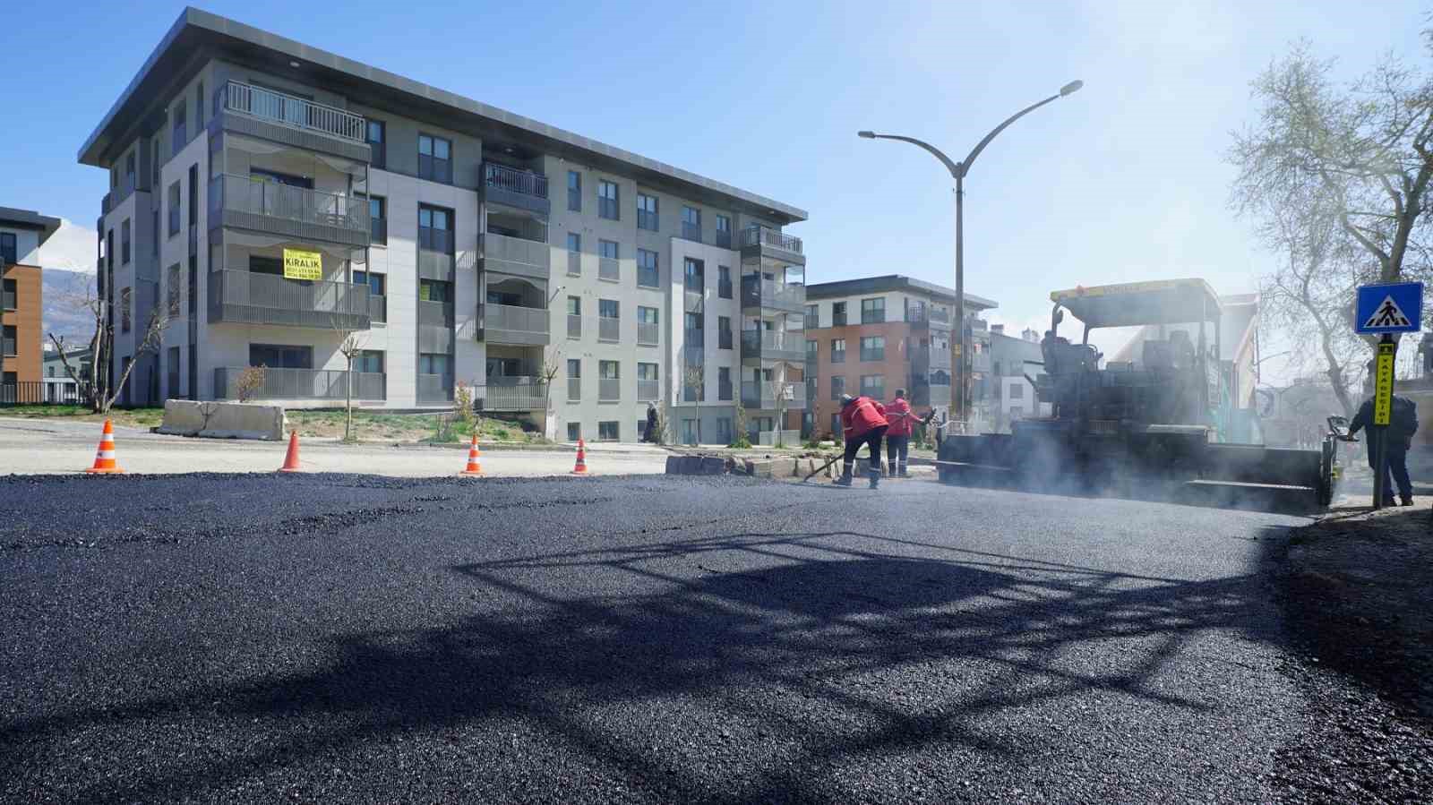 Kahramanmaraş&rsquo;ta asfalt &ccedil;alışmaları
