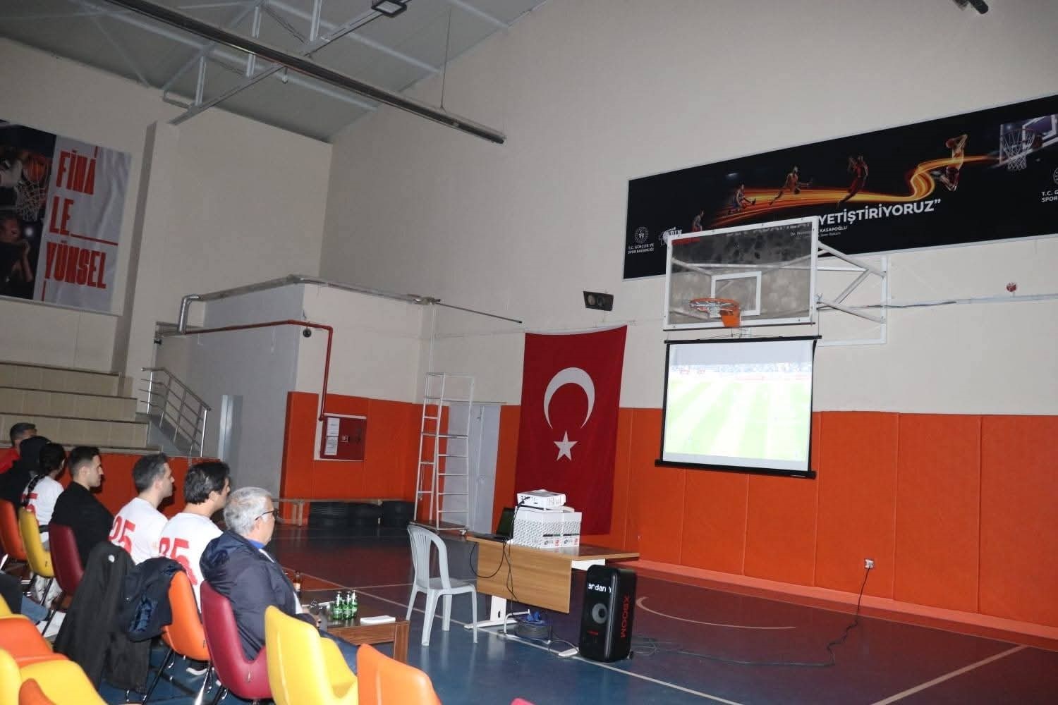 Selendi’de milli sevinç