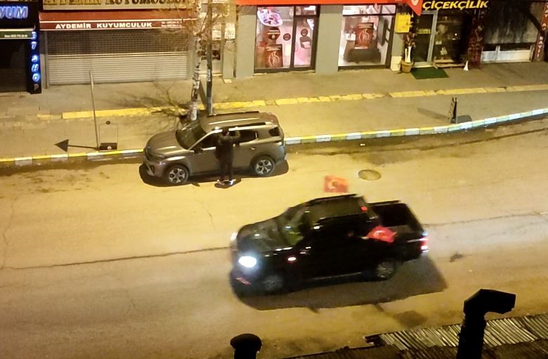 Millilerin zaferi kentte coşkuyla kutlandı