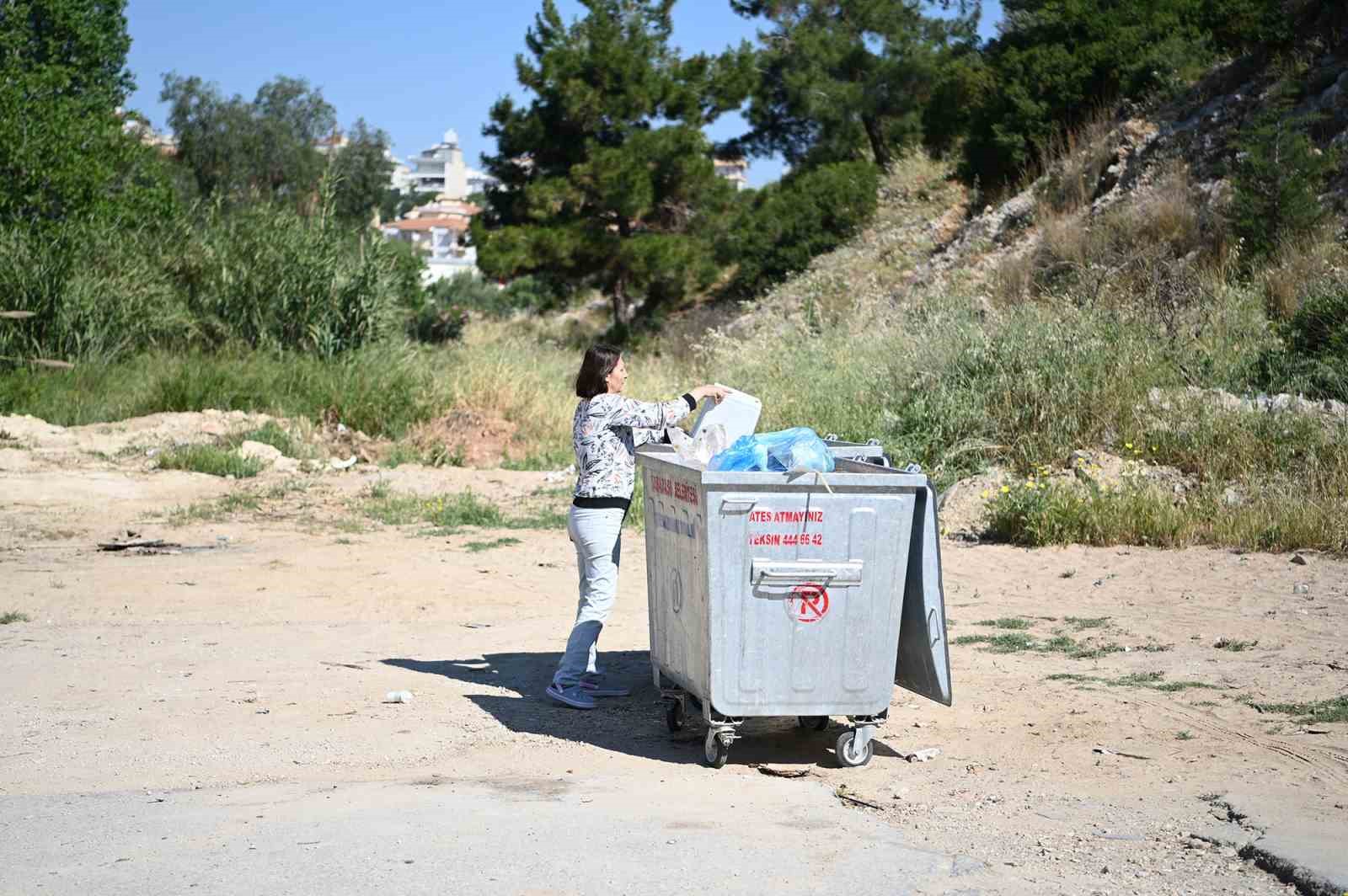 Kuşadası Belediyesi’nden çevre temizliği çağrısı