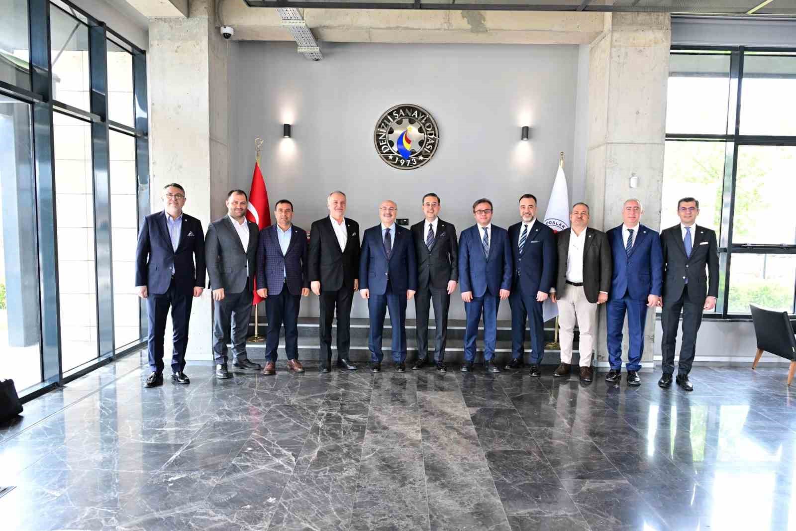 Vali K&ouml;şger&rsquo;den iş d&uuml;nyasına yakın temas
