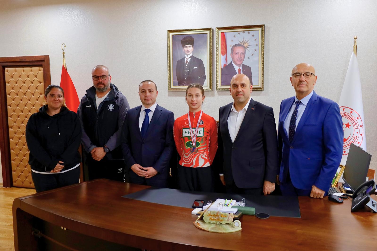 Dünya Şampiyonası yolcusu Tunçel için Akhisar’da ziyaret trafiği