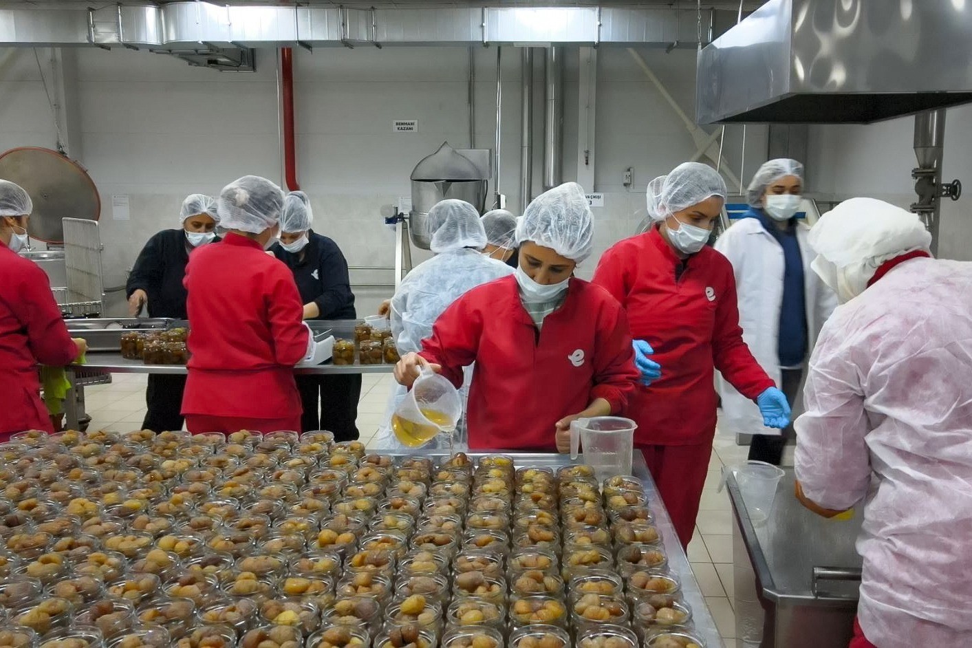 Efeler&rsquo;de iki yılda sosyal belediyecilik odaklı &ccedil;alışmalar &ouml;ne &ccedil;ıktı
