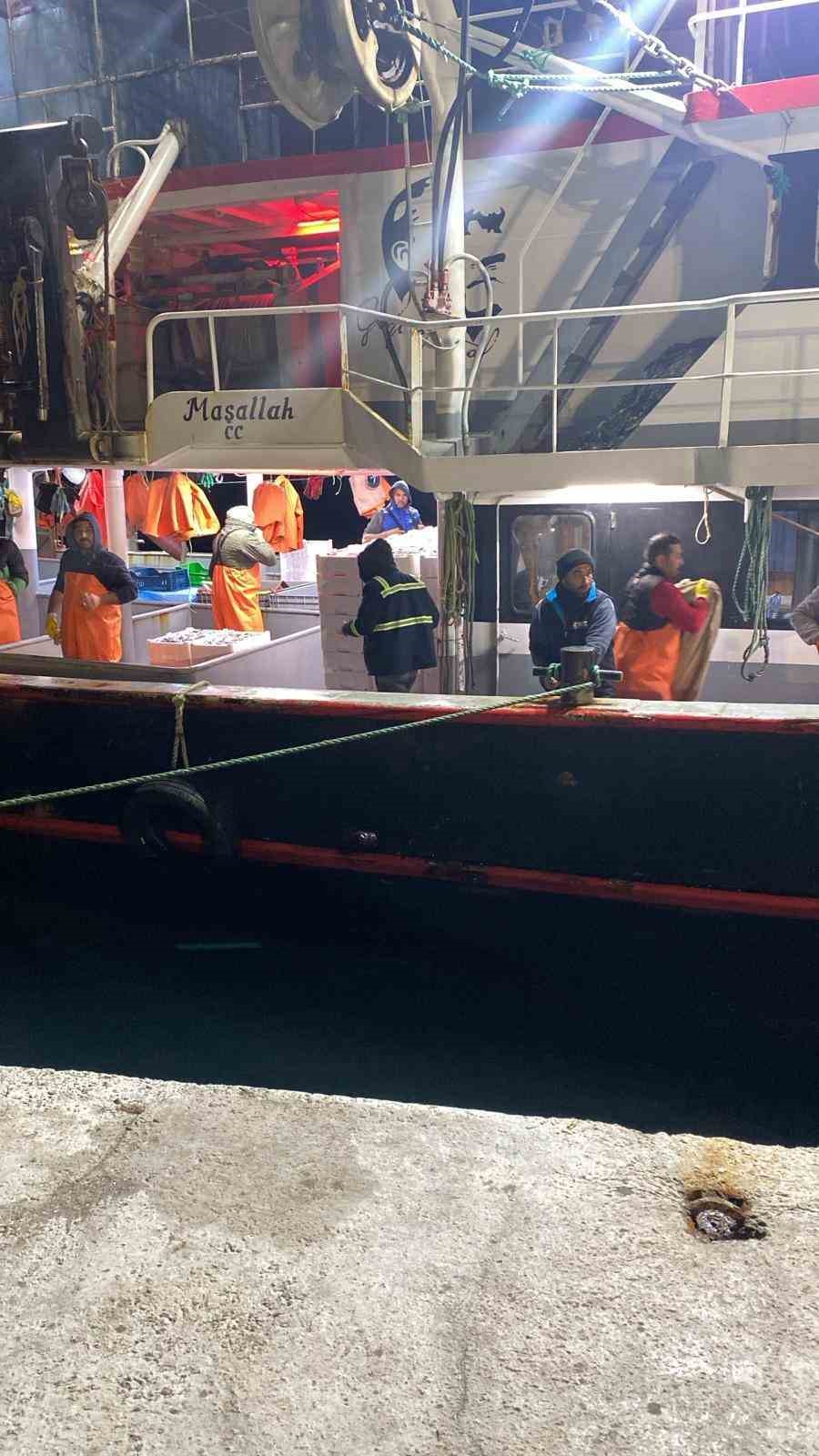 Altınkum ve Taşburun&rsquo;da balık&ccedil;ılara kota denetimi
