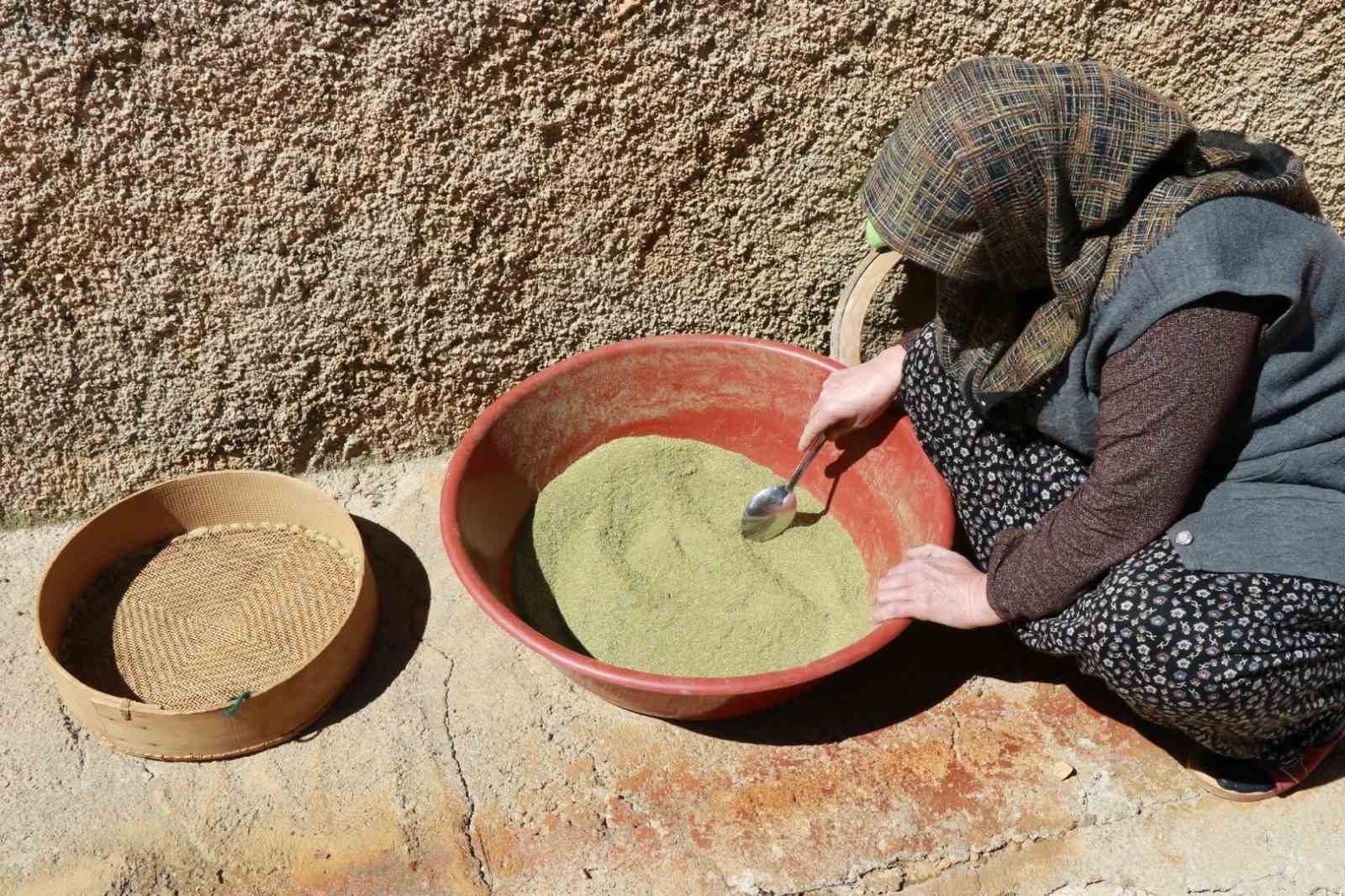 Asırlık dibek, köyün ortak mirası oldu