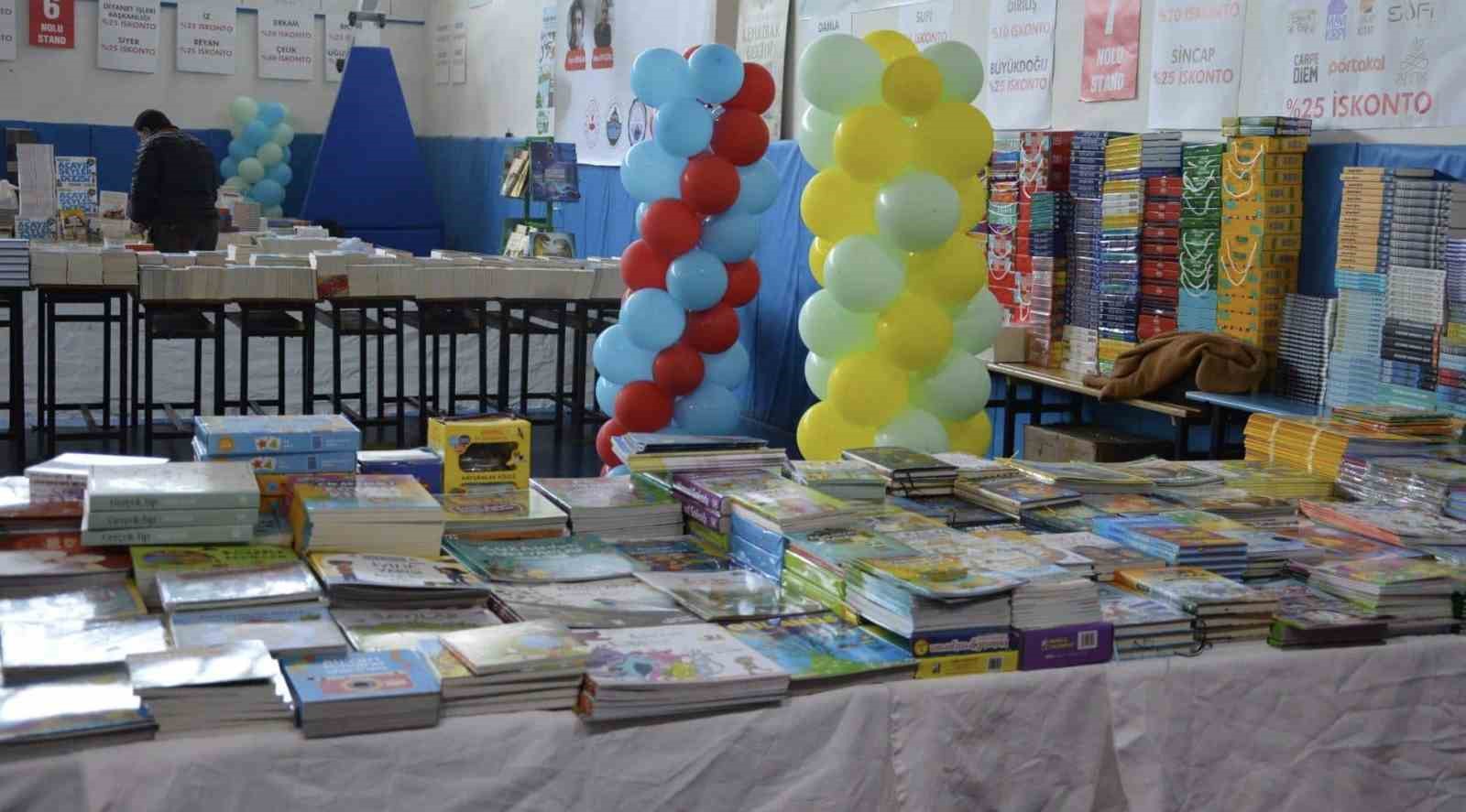 &Ccedil;ermik 6. Kitap Fuarı i&ccedil;in start verildi
