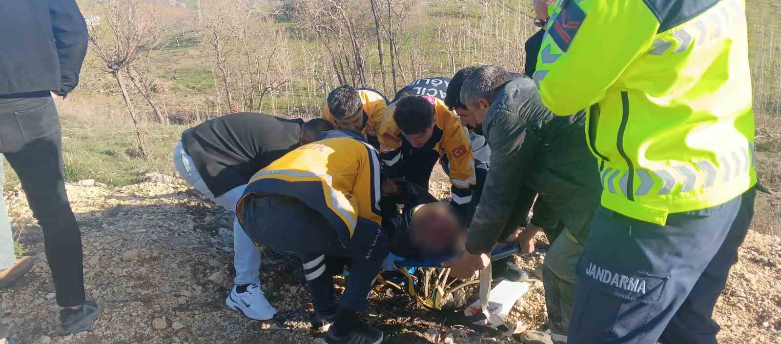 Otomobil yayaya çarptı: 1 yaralı