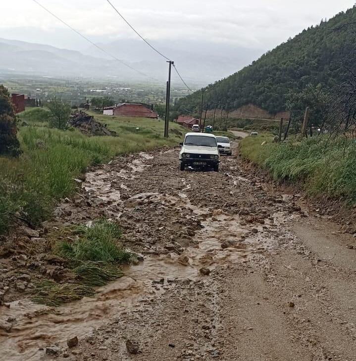 Buldan&rsquo;daki yılların yol sorununu Denizli B&uuml;y&uuml;kşehir Belediyesi &ccedil;&ouml;zd&uuml;
