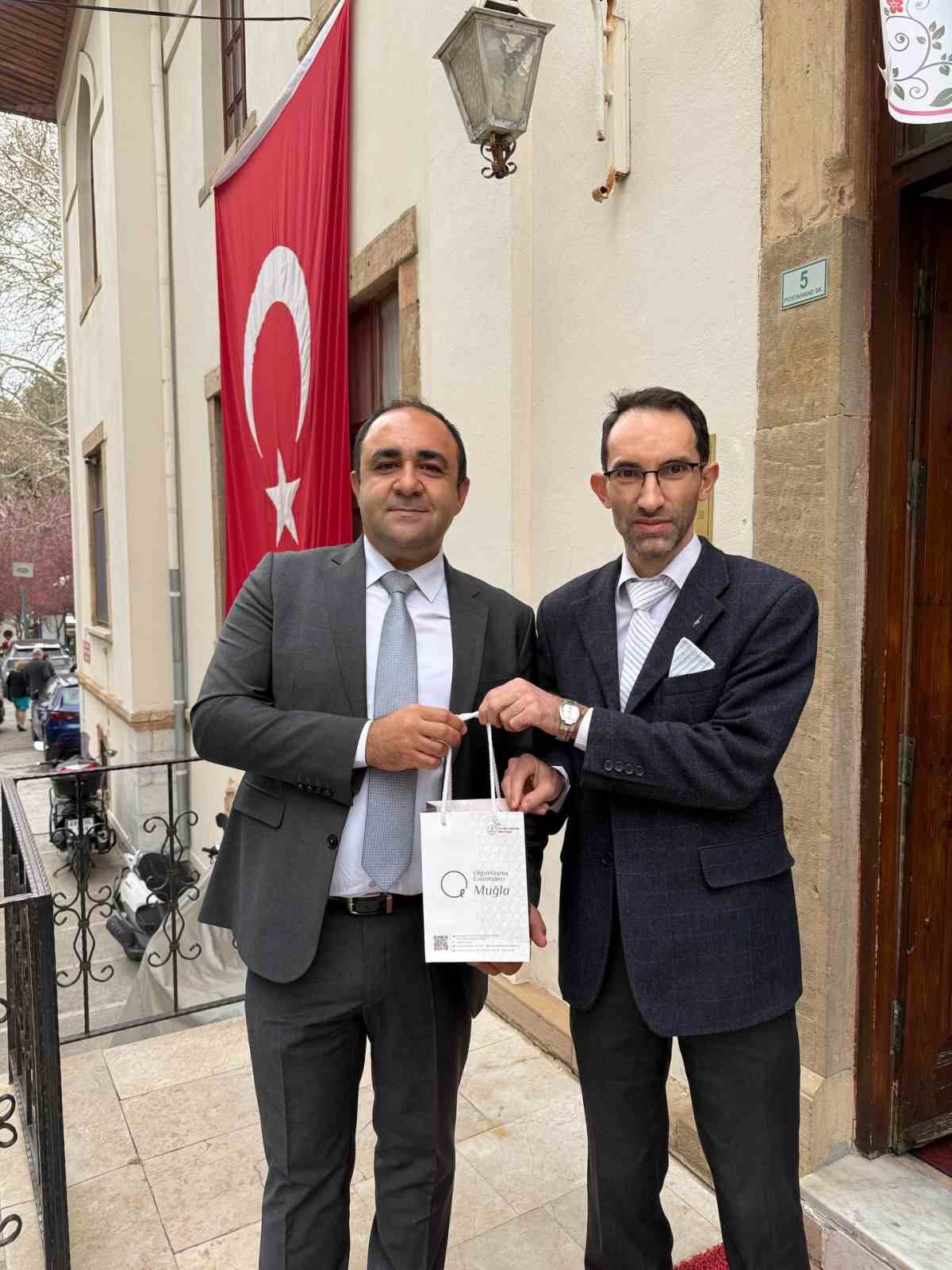 Muğla&rsquo;da sanat ve kitap bir arada
