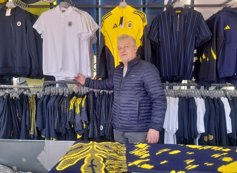 Tavşanlı&rsquo;da Fenerbah&ccedil;e lisanslı &uuml;r&uuml;nlerine yoğun ilgi

