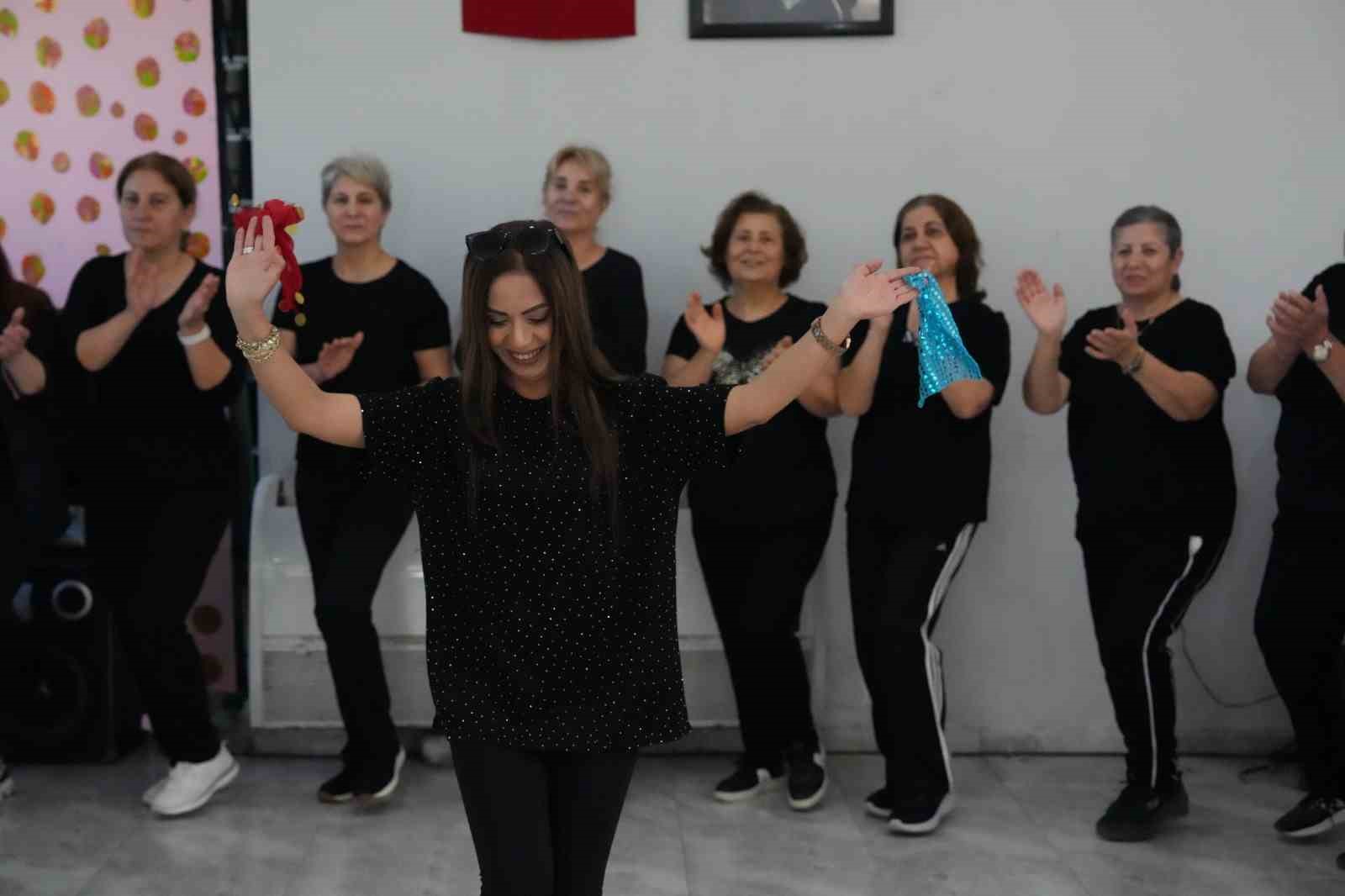 &Ccedil;ukurova&rsquo;da halk oyunlarıyla k&uuml;lt&uuml;rel miras yaşatılıyor
