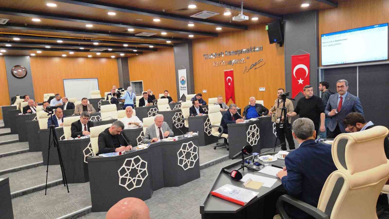 Bu belediye 2 yılda 1 TL bile bor&ccedil;lanmadı
