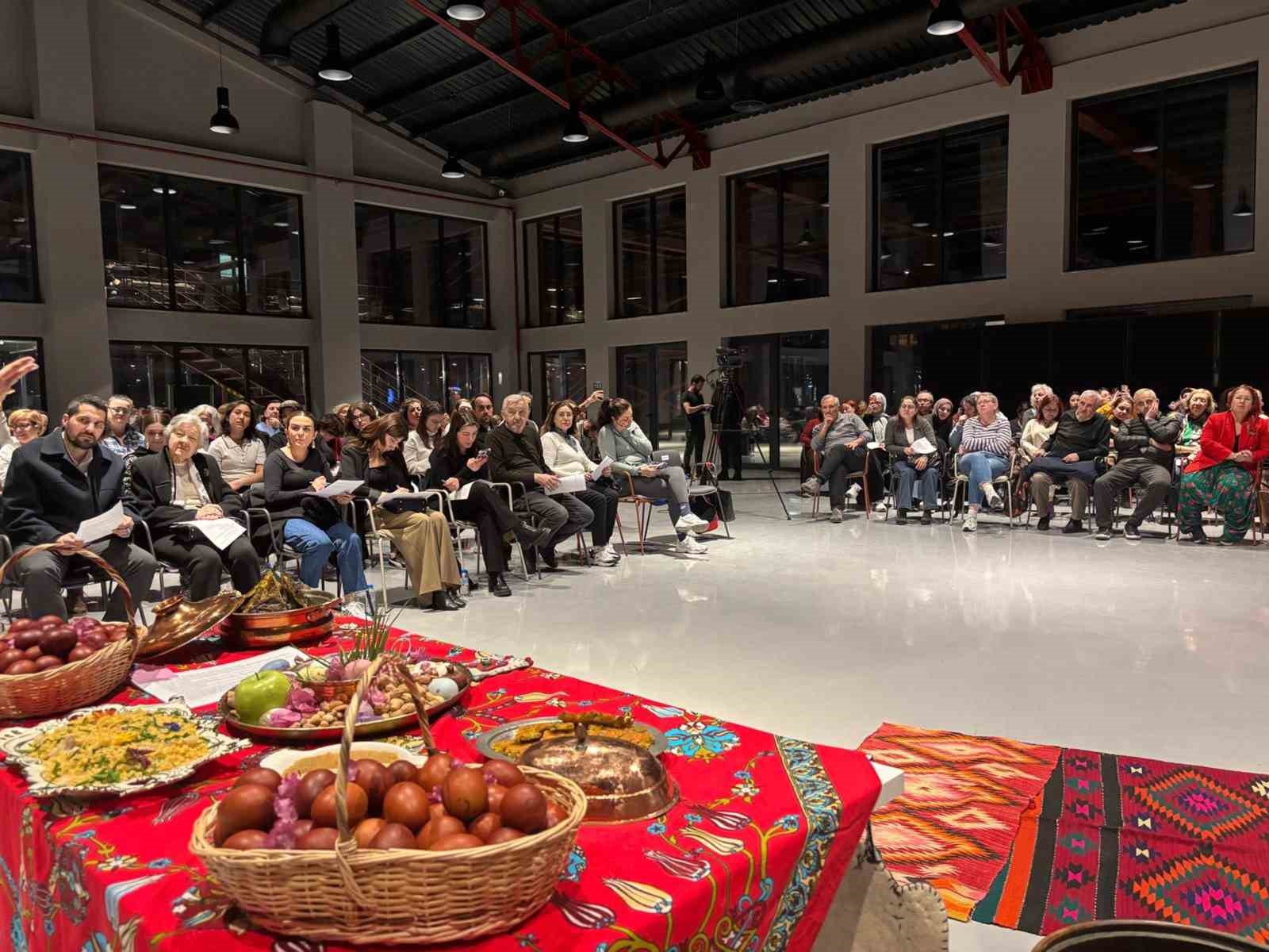 Kadın emeği ve bahar rit&uuml;elleri Nil&uuml;fer&rsquo;de buluştu
