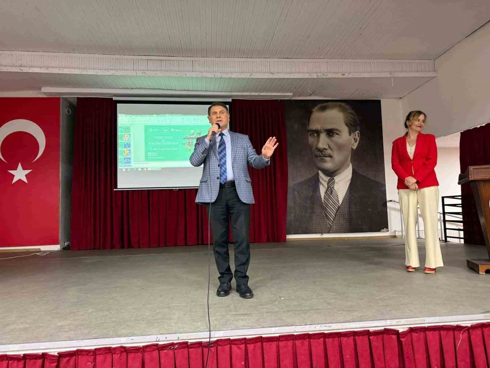 Burhaniye&rsquo;de bilim b&ouml;yleyişi programı ilgi g&ouml;rd&uuml;
