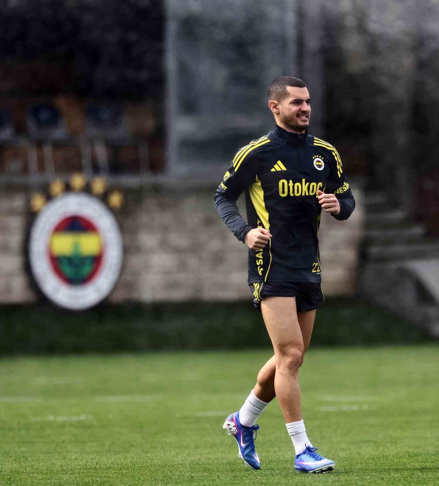 Fenerbah&ccedil;e, Beşiktaş derbisinin hazırlıklarına devam etti
