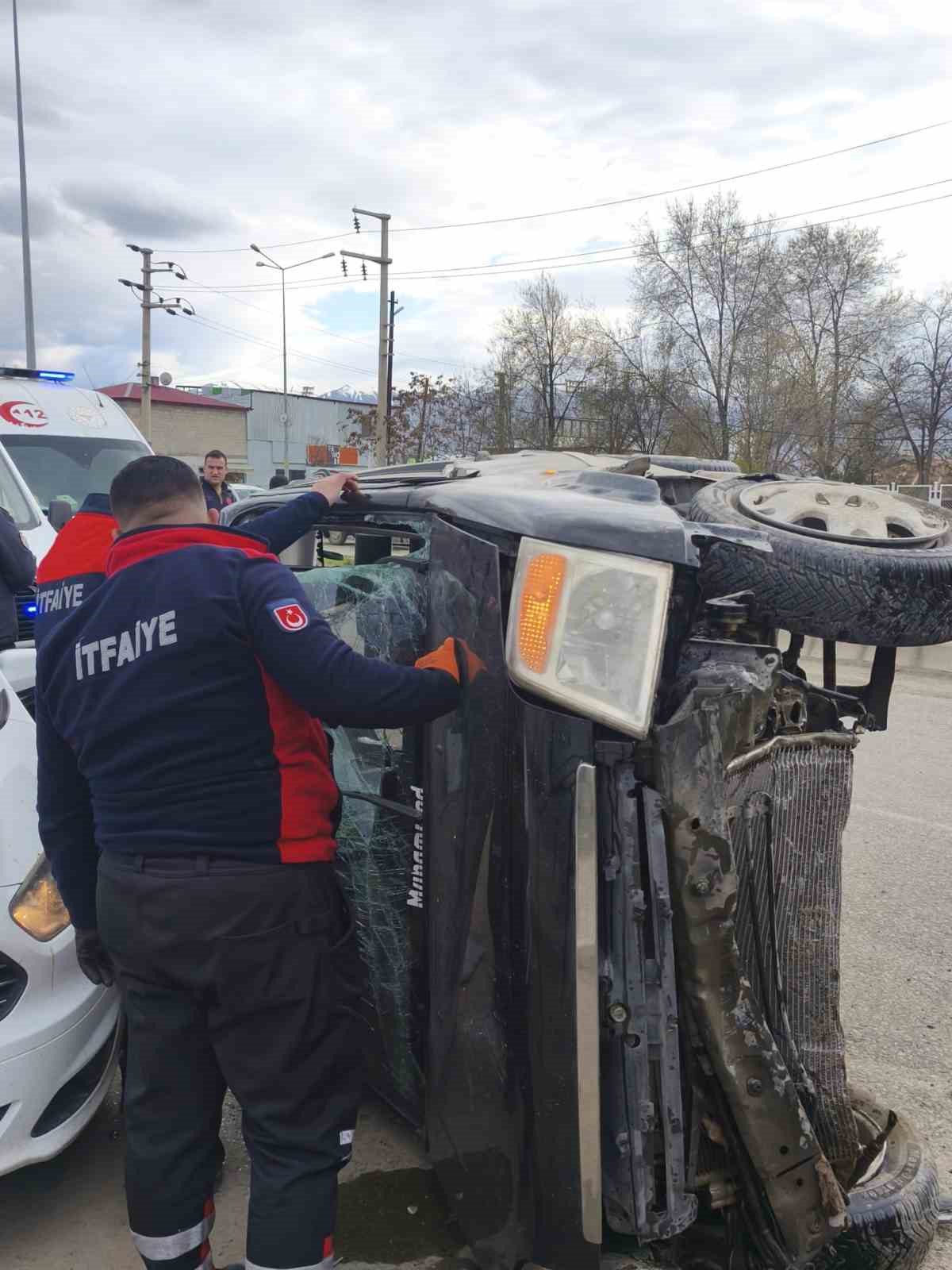 Iğdır&rsquo;da kaza: Ara&ccedil; takla attı, 2 yaralı
