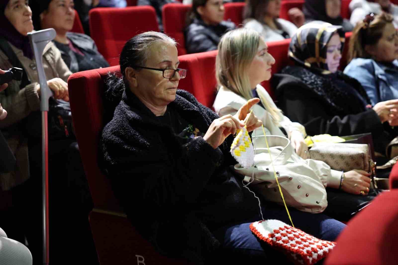 Merkezefendi&rsquo;de kadınların el emeği b&uuml;y&uuml;k markalara uzanan bir değere d&ouml;n&uuml;şt&uuml;
