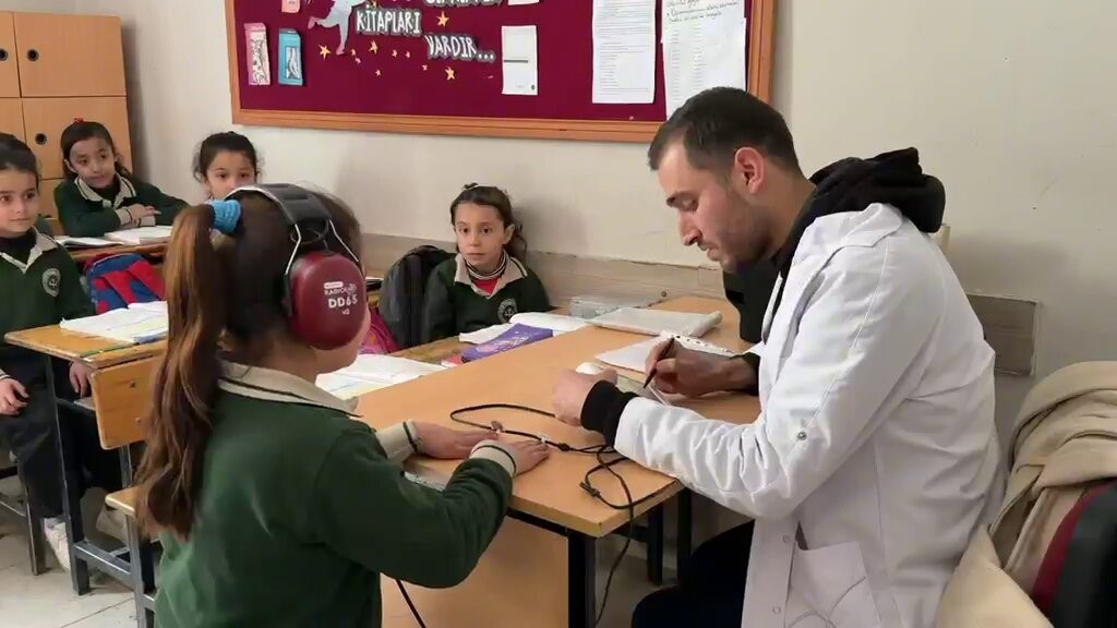 Siirt&rsquo;te &ouml;ğrencilere işitme taraması yapıldı
