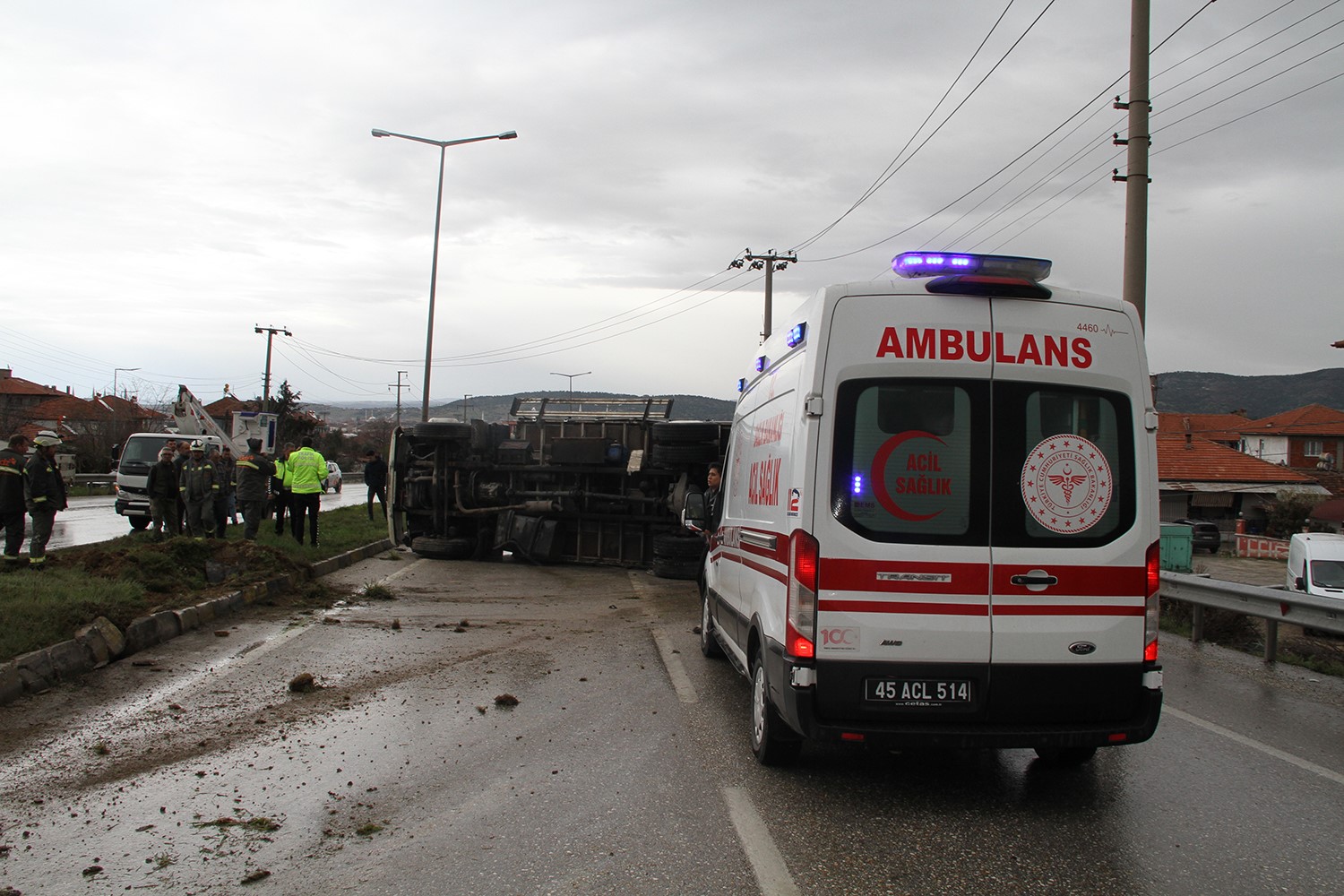 Kula&rsquo;da yağışlı hava kazayı beraberinde getirdi
