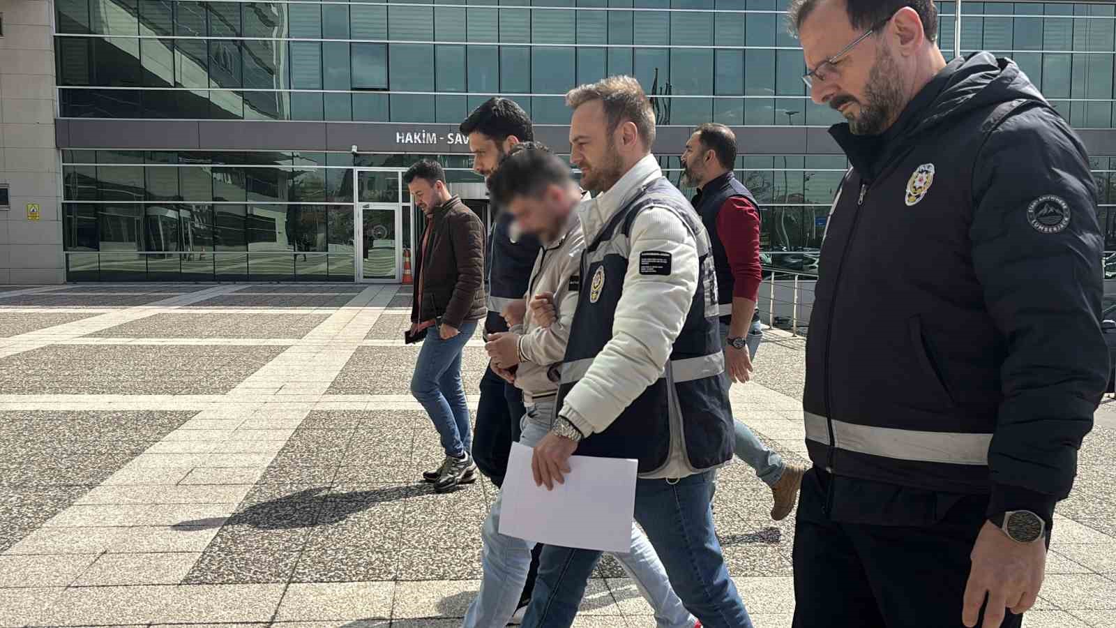 2 yaşlı kadının kabusu olan dolandırıcı tutuklandı
