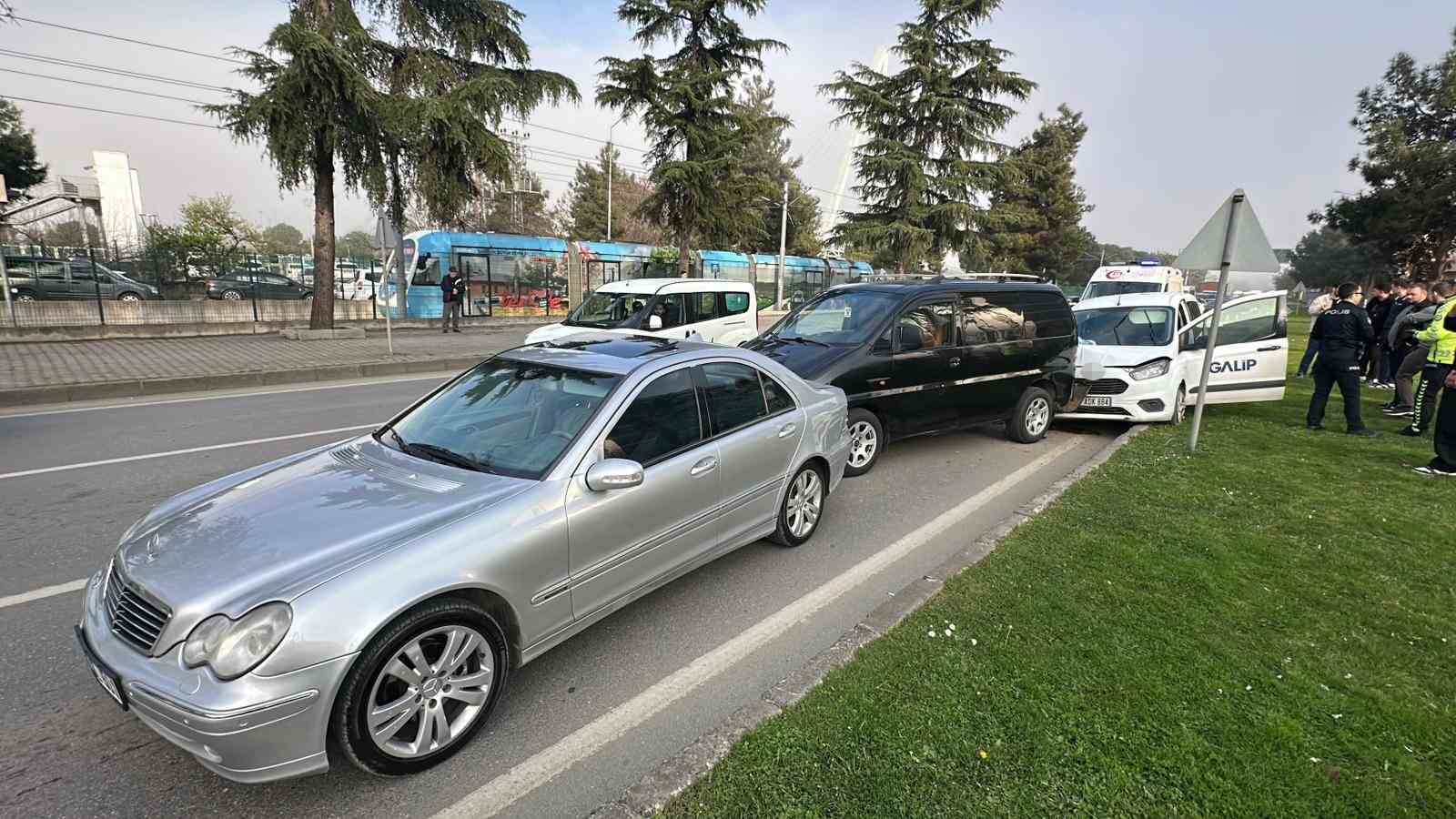 Samsun&rsquo;da 4 ara&ccedil;lı zincirleme kaza: 3 yaralı
