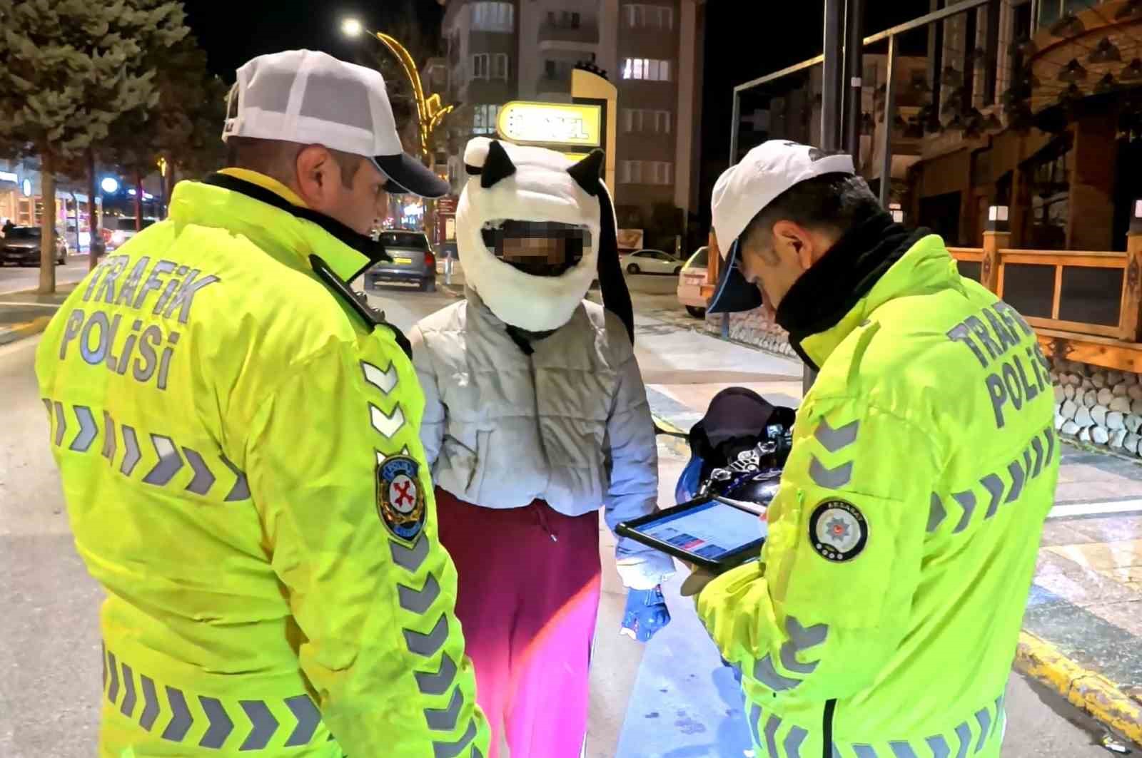 Ehliyetsiz motosiklet sürücüsüne 11 bin lira ceza