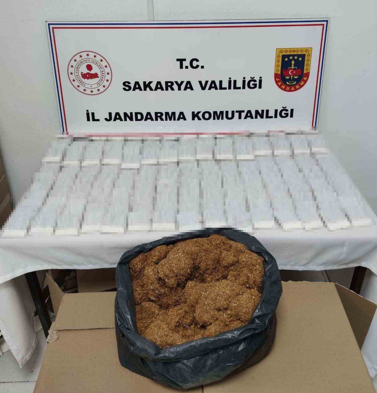 Sakarya’da jandarma kaçakçılığa geçit vermiyor: 3 ilçede 4 gözaltı
