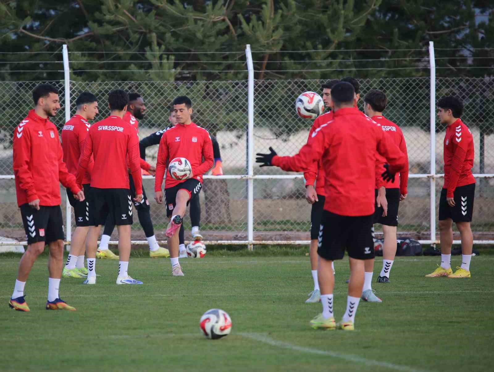 İsmet Taşdemir’in aklı play-off’ta