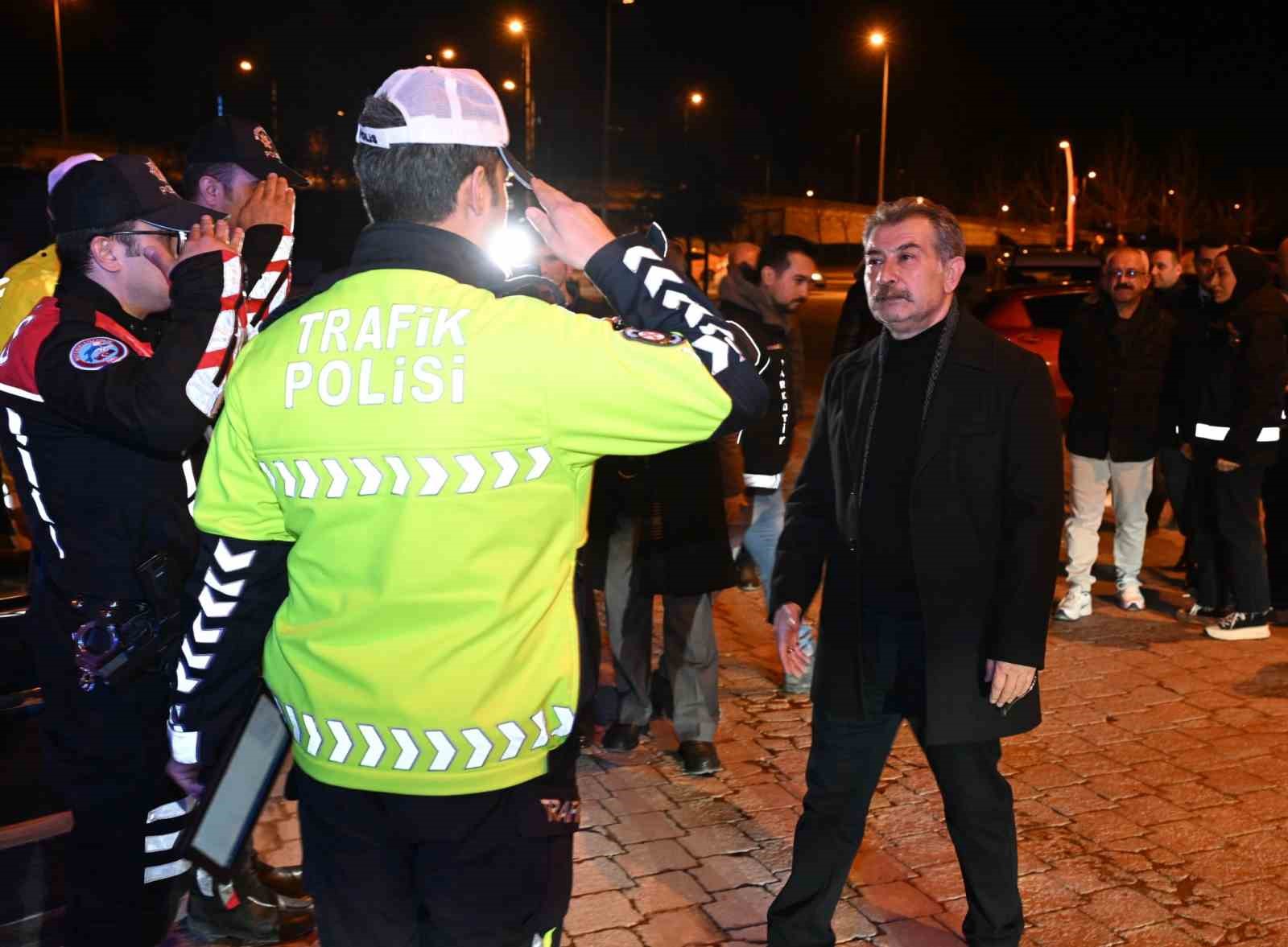 Binlerce &uuml;niversite &ouml;ğrencisinin yaşadığı il&ccedil;ede emniyetten sıkı denetim
