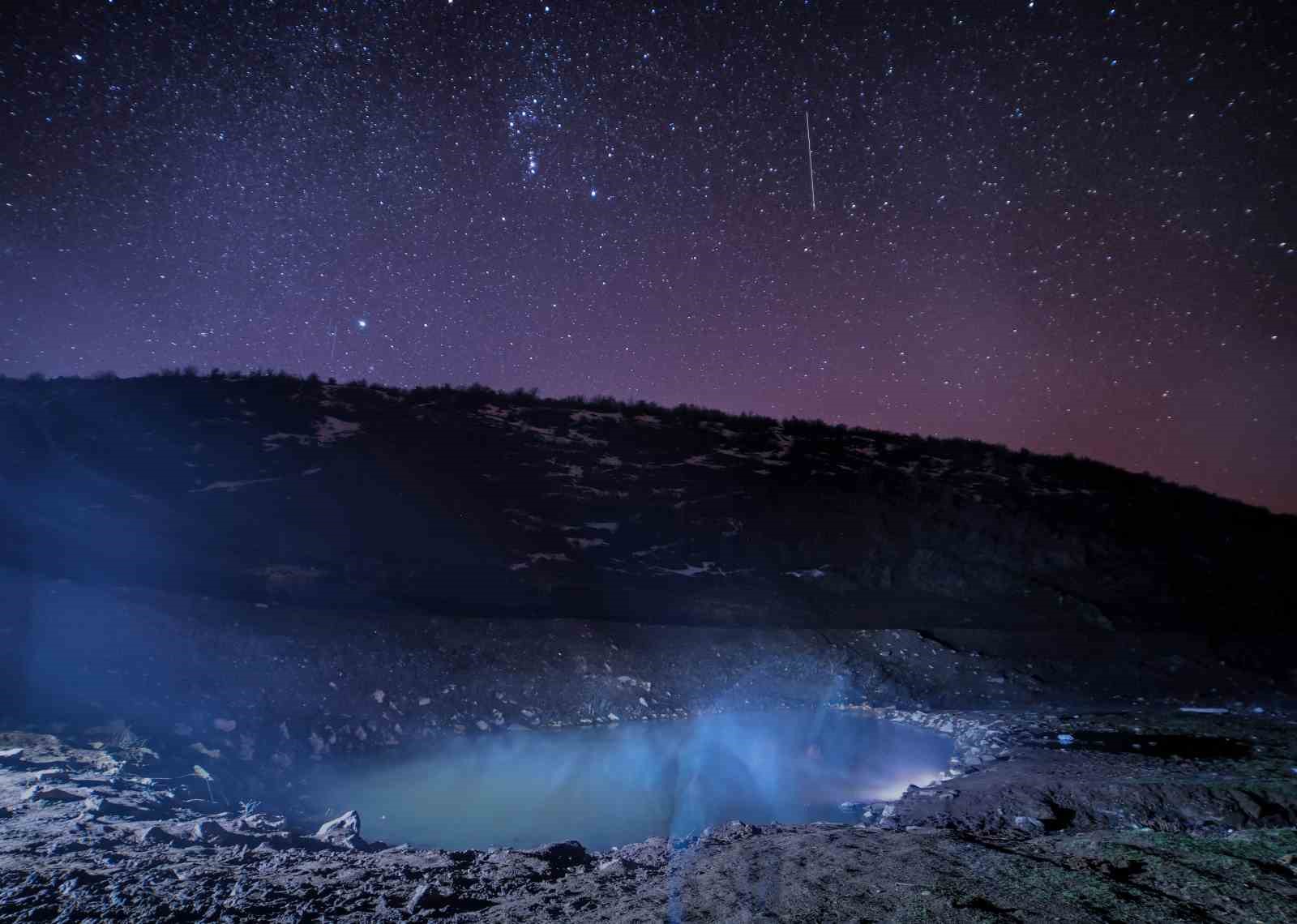 Budaklı Kaplıcaları, geceyi aydınlatan yıldızlarla güzel görüntüler oluşturdu