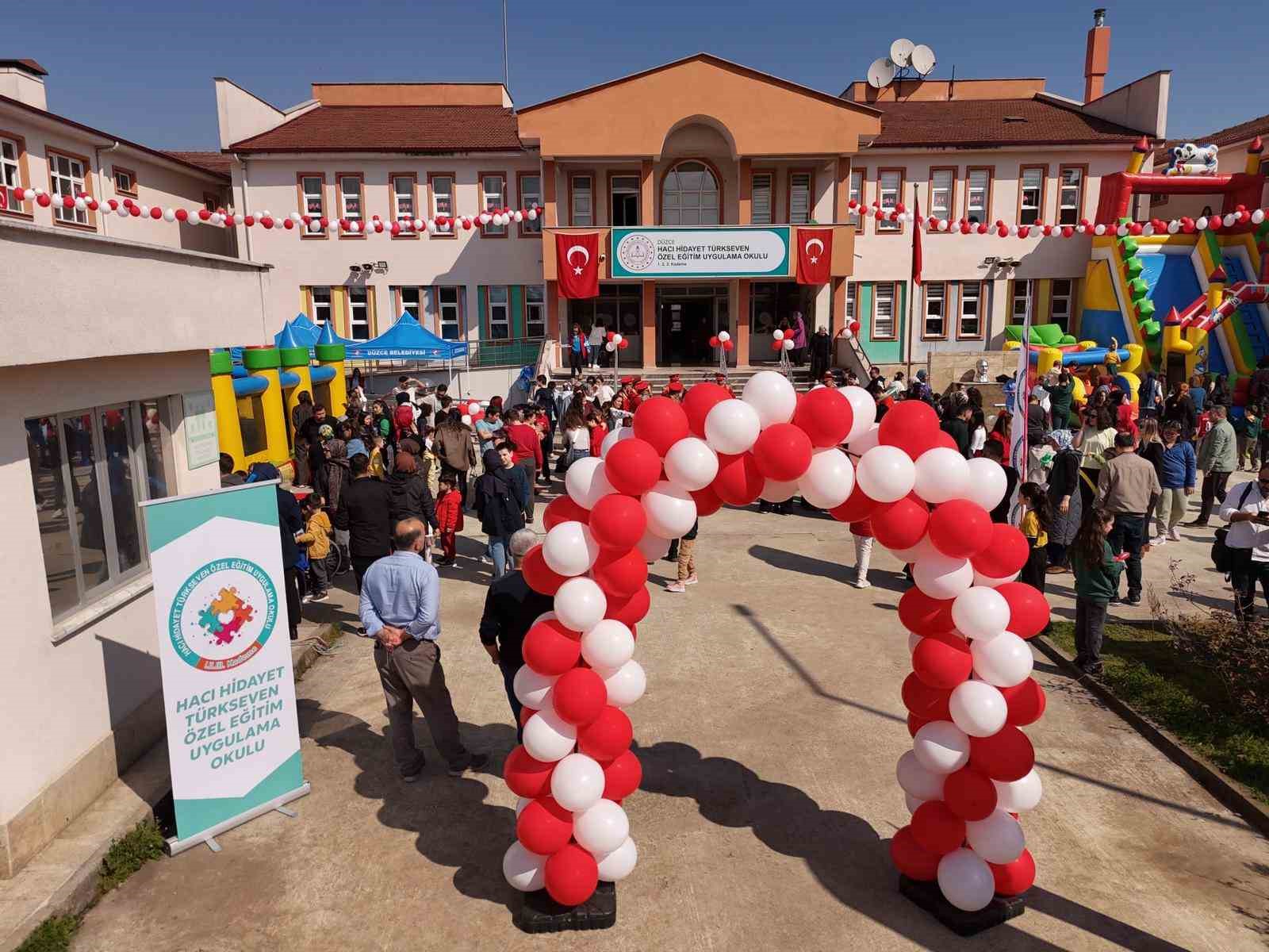 &Ouml;zel &ccedil;ocuklar unutulmaz bir g&uuml;n ge&ccedil;irdi
