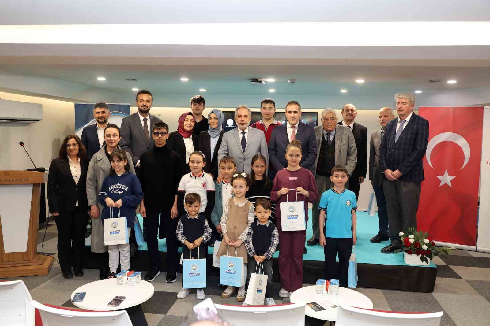 Talas’ta kitap kurtları ödüllendirildi